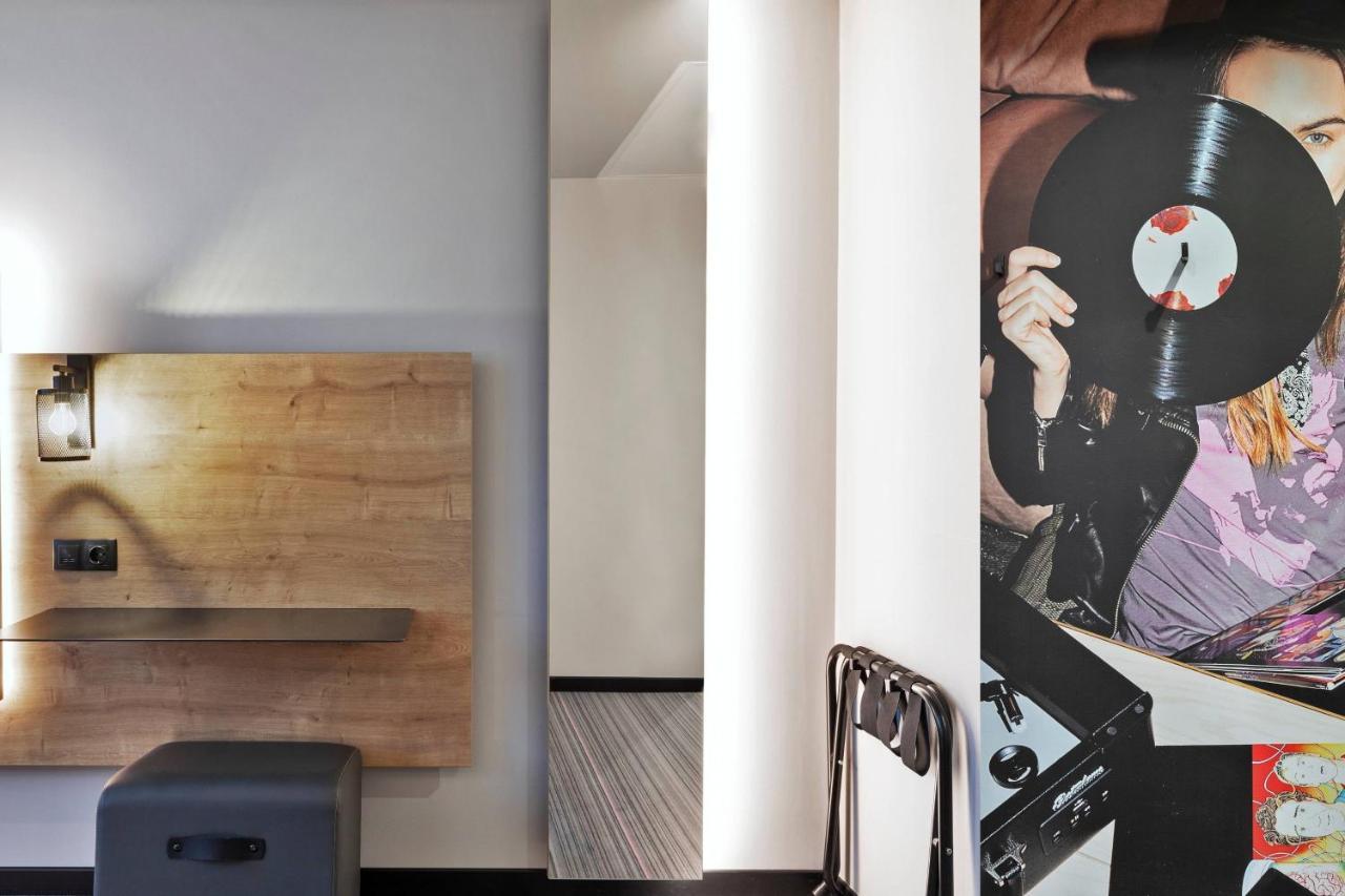 Moxy Bucharest Old Town Hotel Exterior foto