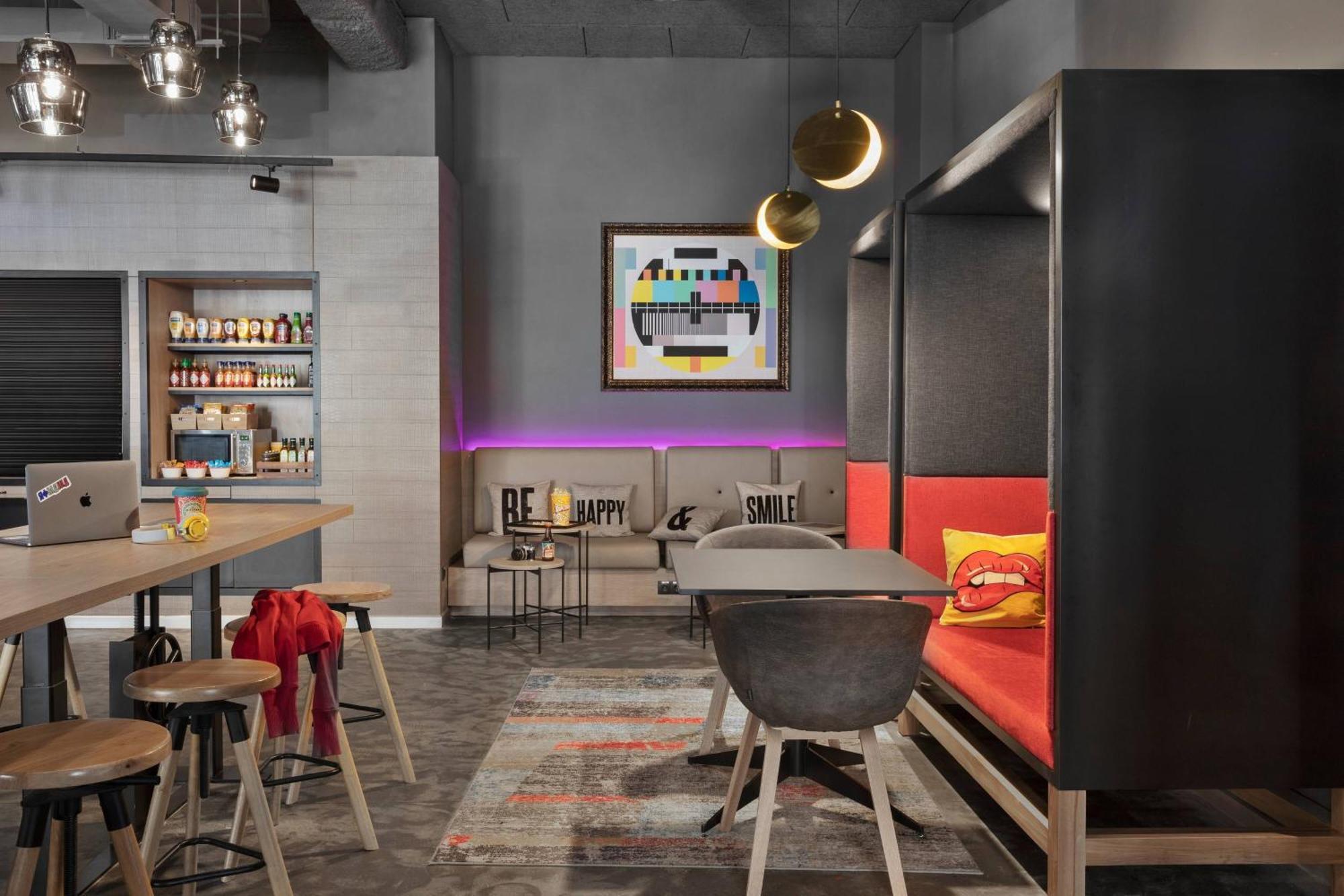 Moxy Bucharest Old Town Hotel Exterior foto