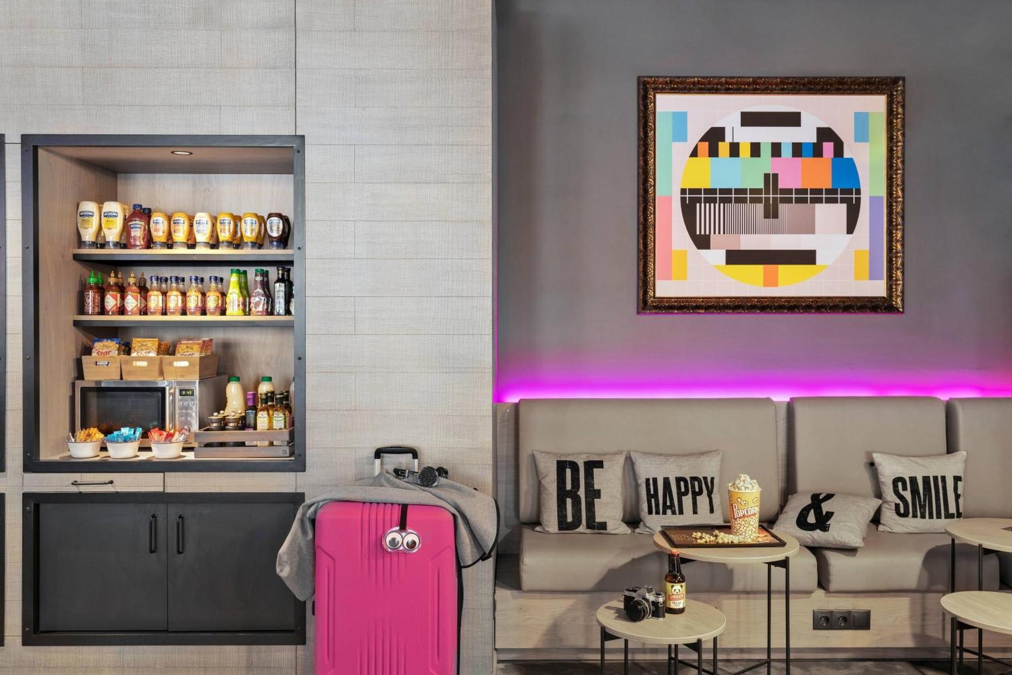 Moxy Bucharest Old Town Hotel Exterior foto